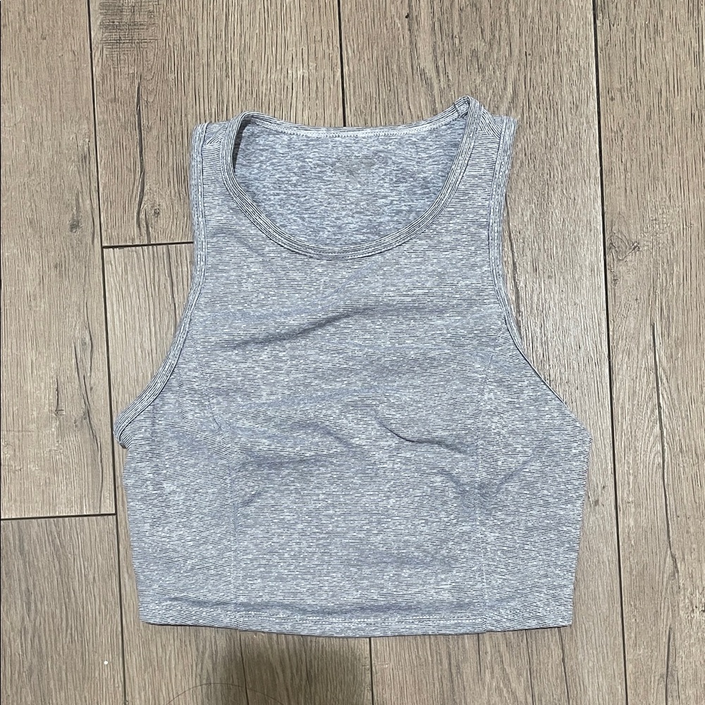Gray Sleeveless Crop Sports Bra Top with Back Cut Out size small